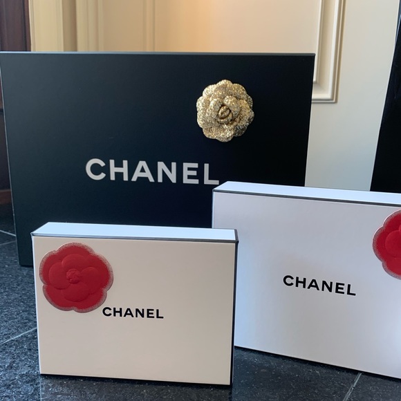 Chanel boxes, large, medium, small - Picture 2 of 5